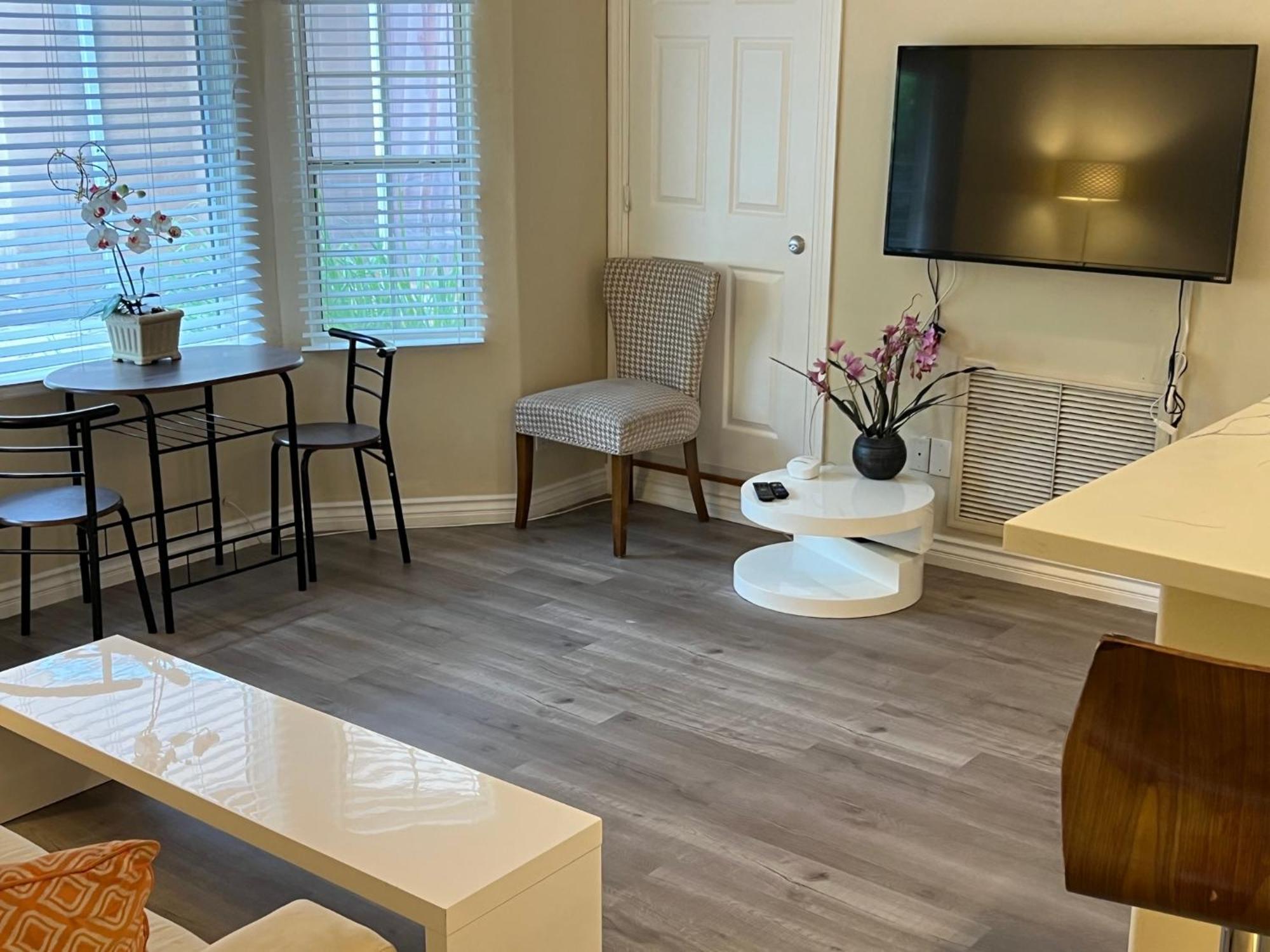 Ferienhaus 2bedroom & 1bath Near Universal & Hollywood *